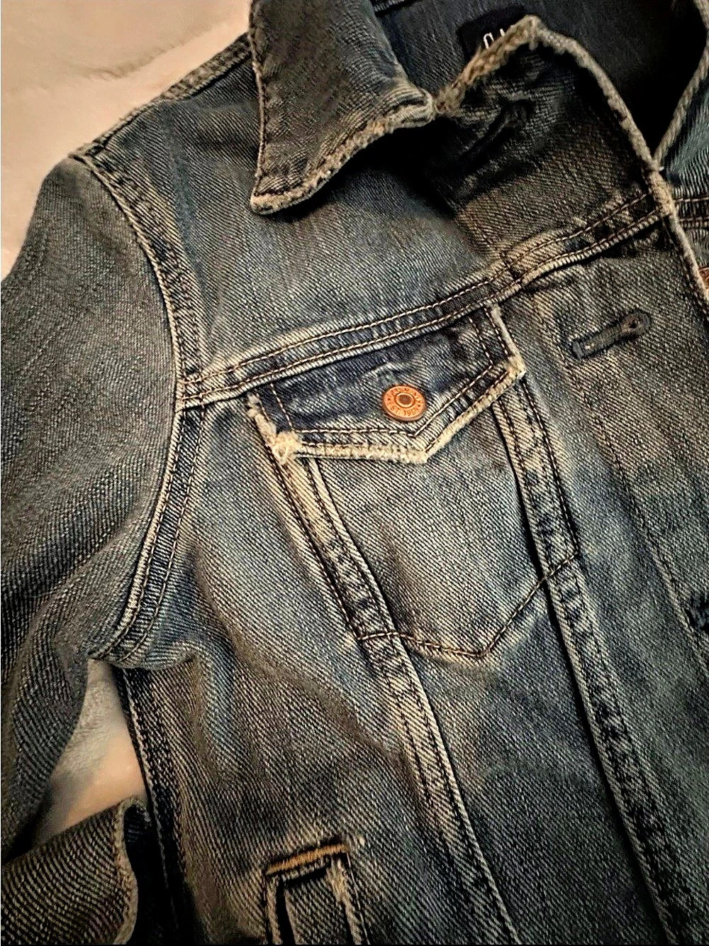 Vintage Gap Women’s Denim Jacket Size Small